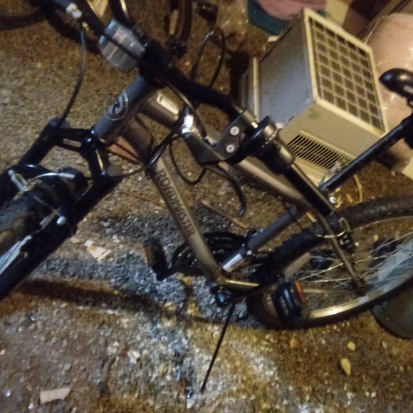 Bike - Picture 2 of 4